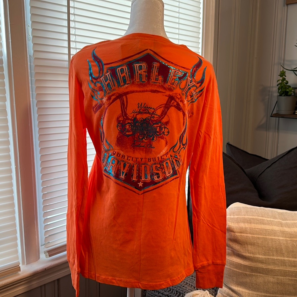 Harley-Davidson long sleeve tee.
